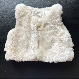 H&M Baby Faux Fur Cream Button Up Sleeveless Vest Size 9 Months